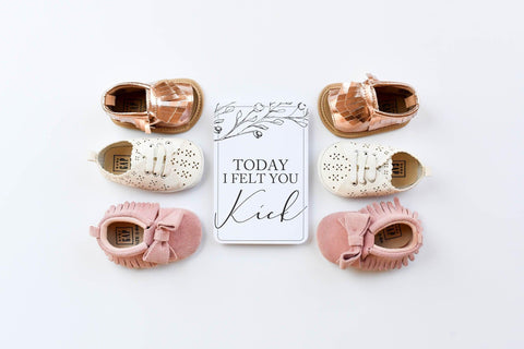 Duncan & Stone paper Co. Pregnancy Announcement & Milestone Cards