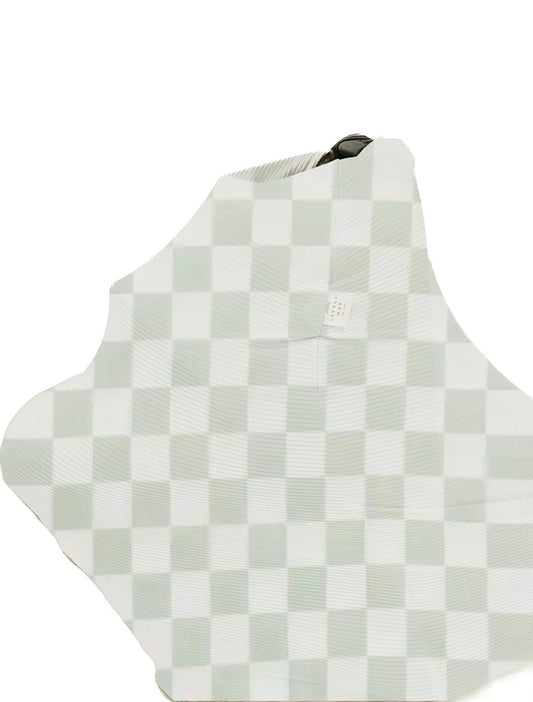 Leaf Green & White Checkered Carseat Cover in - photo
