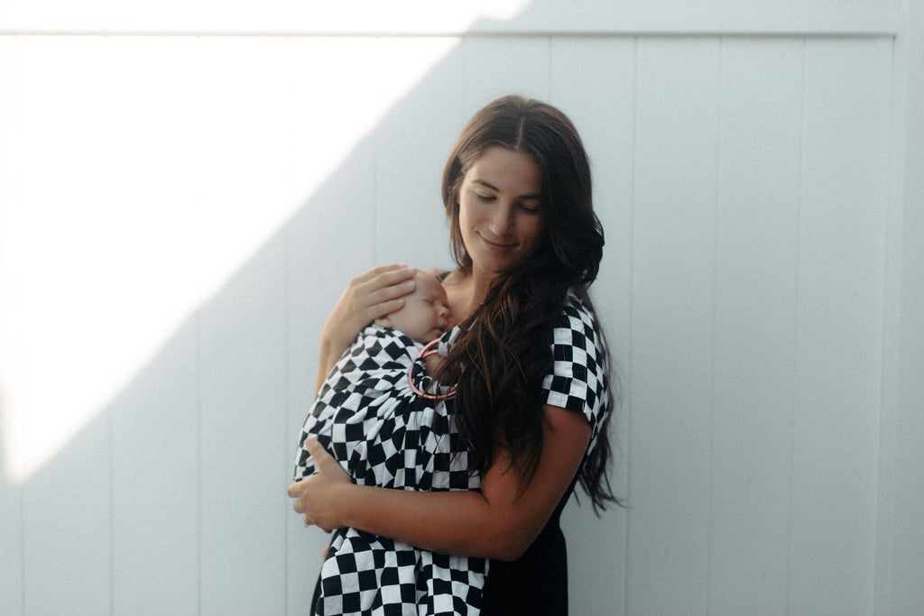 Black Race Ring Sling Carrier in - photo