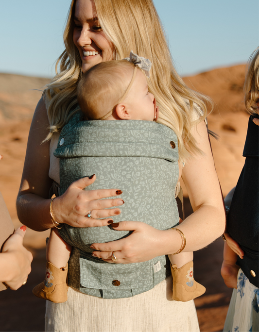 Monroe x Coco Bloom – Neutral Cotton Baby Carrier (7–35 lbs) -