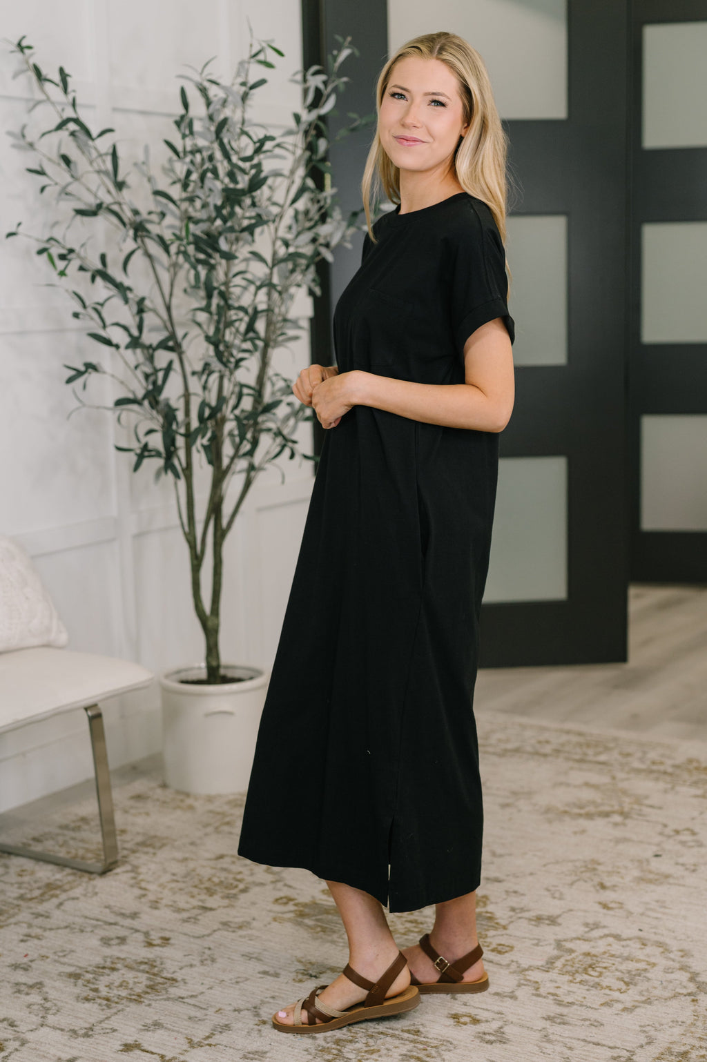 Fix You Right Up Short Sleeve Midi Dress in Black in - Womens photo