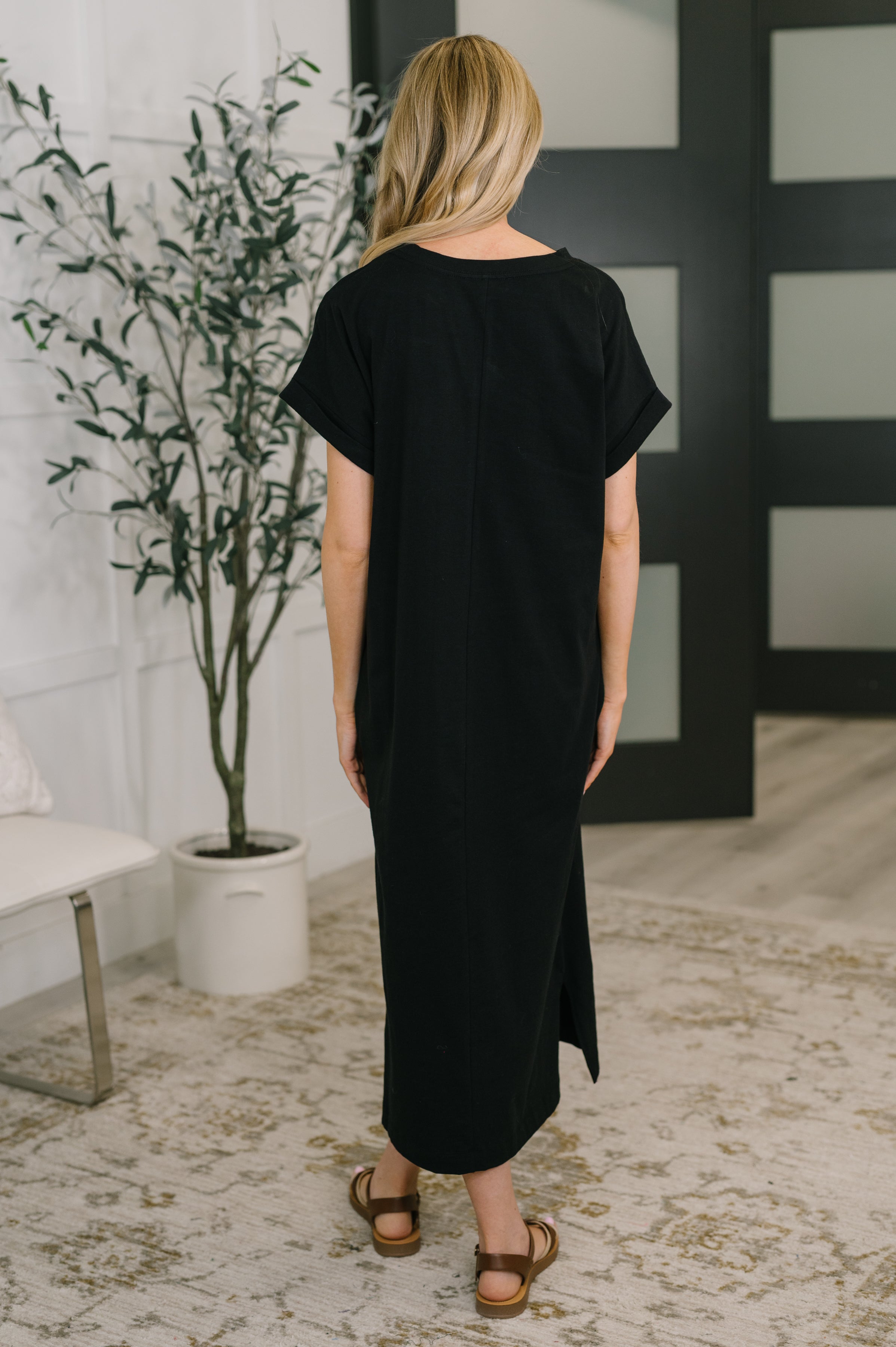 Fix You Right Up Short Sleeve Midi Dress in Black in - Womens photo