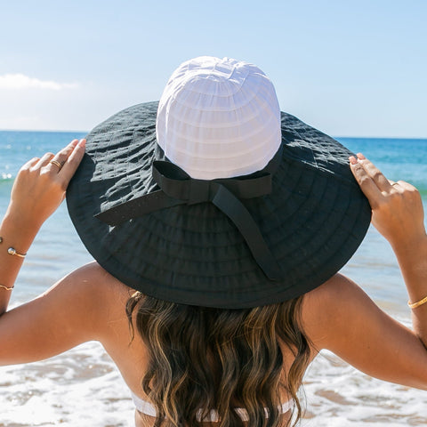 Classic Bow Accent Sunhat in Black White - photo