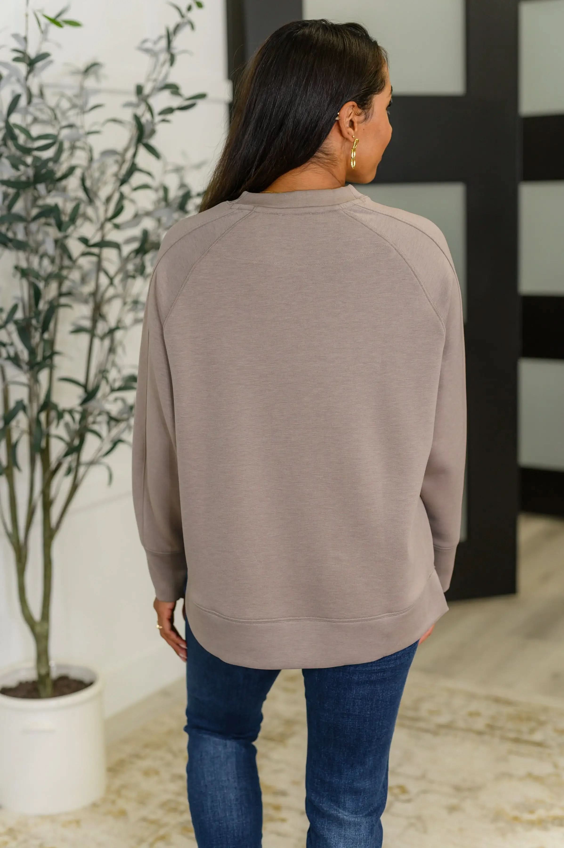 It's The Little Things Relaxed Scuba Pullover in Cocoa