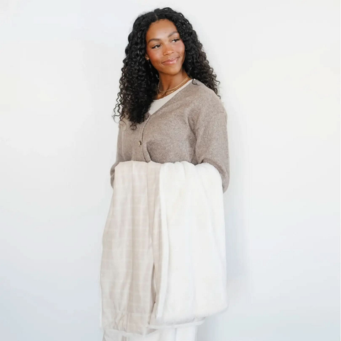 MINKY/LUSH THROW BLANKETS