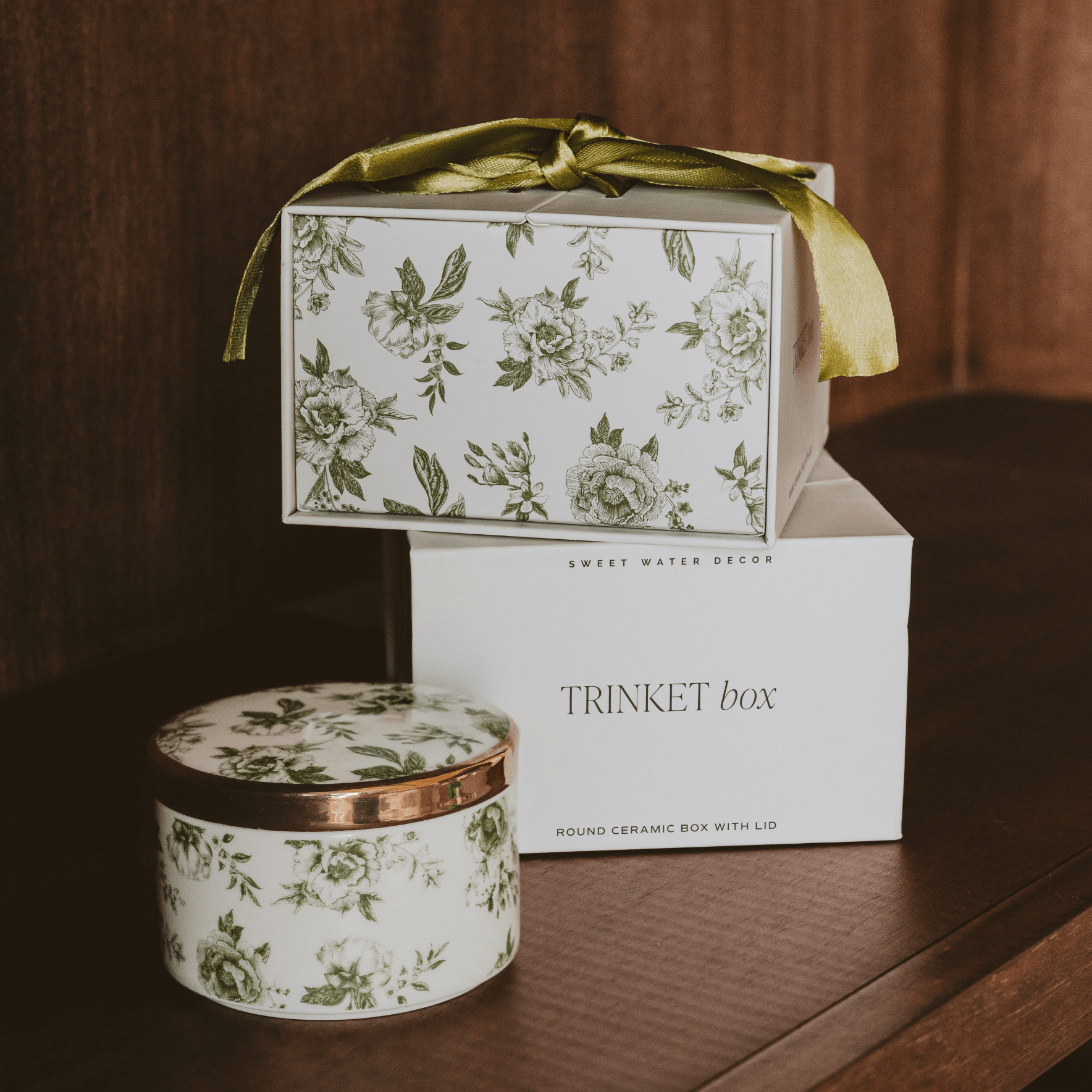 Green Delft Trinket Dish with Lid in - Trinket Box photo