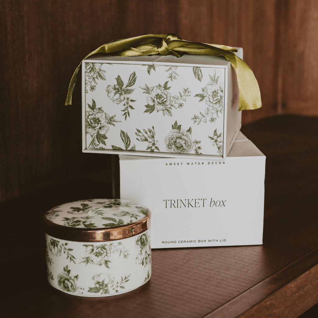 Green Delft Trinket Dish with Lid in - Trinket Box photo
