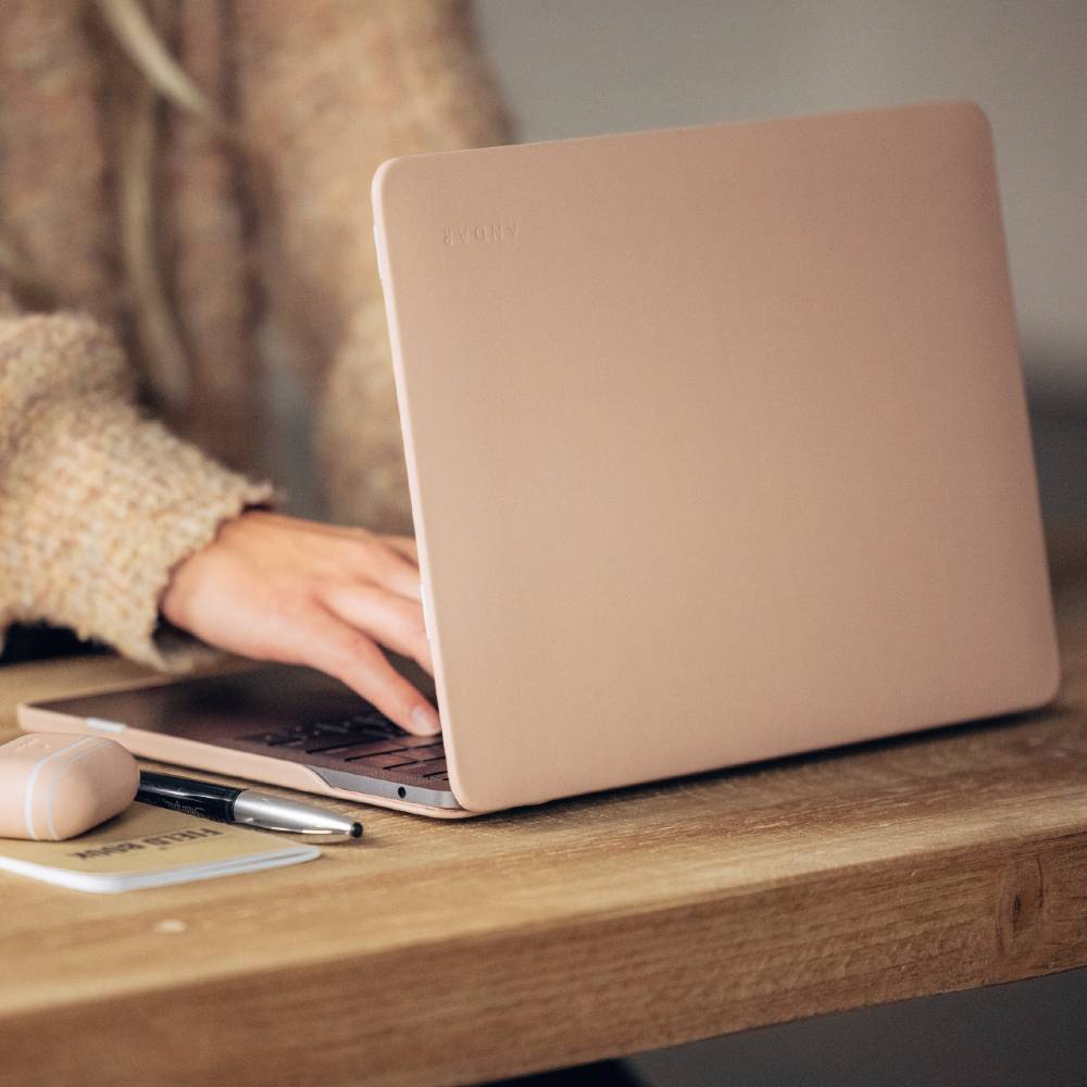 The Helm in - Cases photo