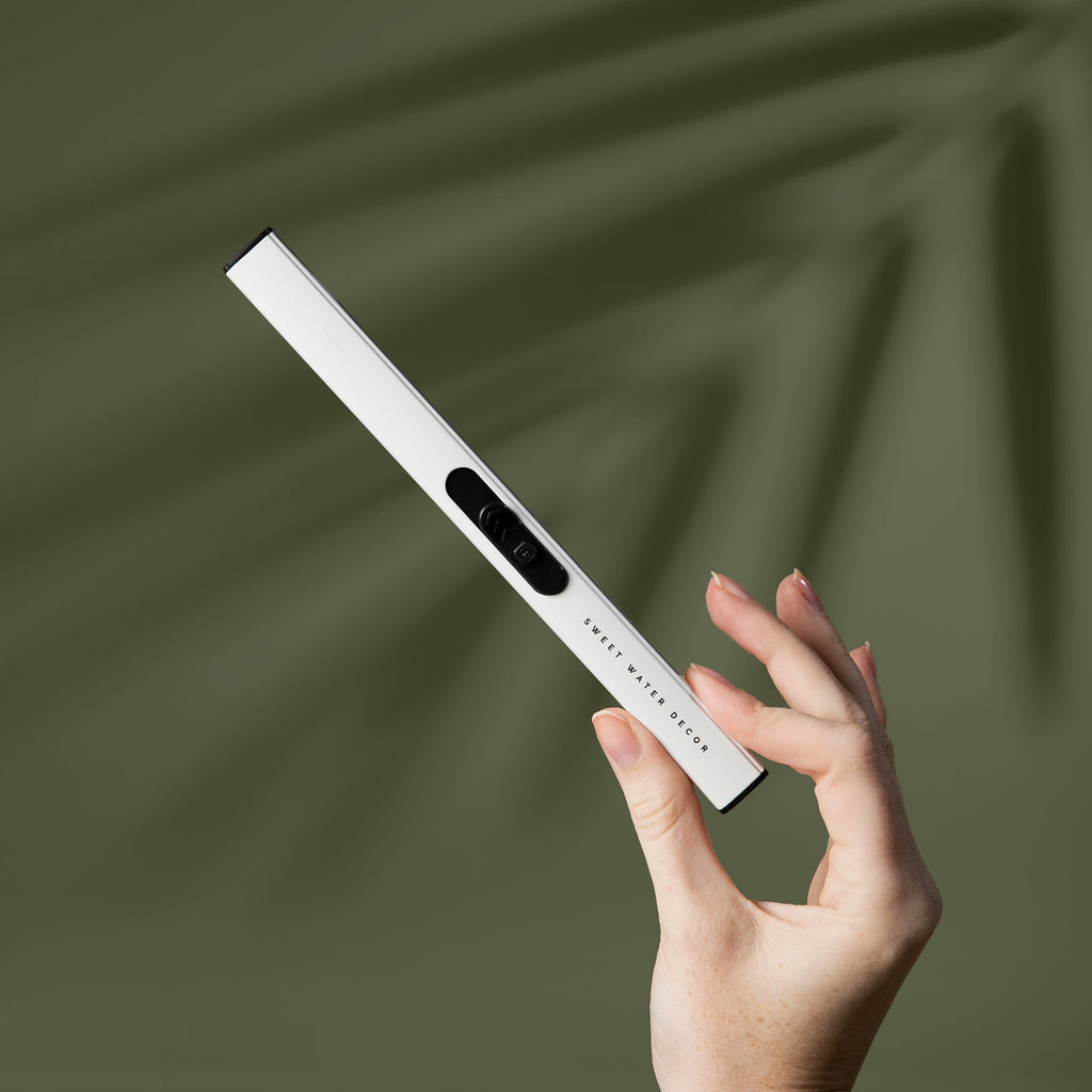 White Electric Lighter in - Rechargeable Lighters photo