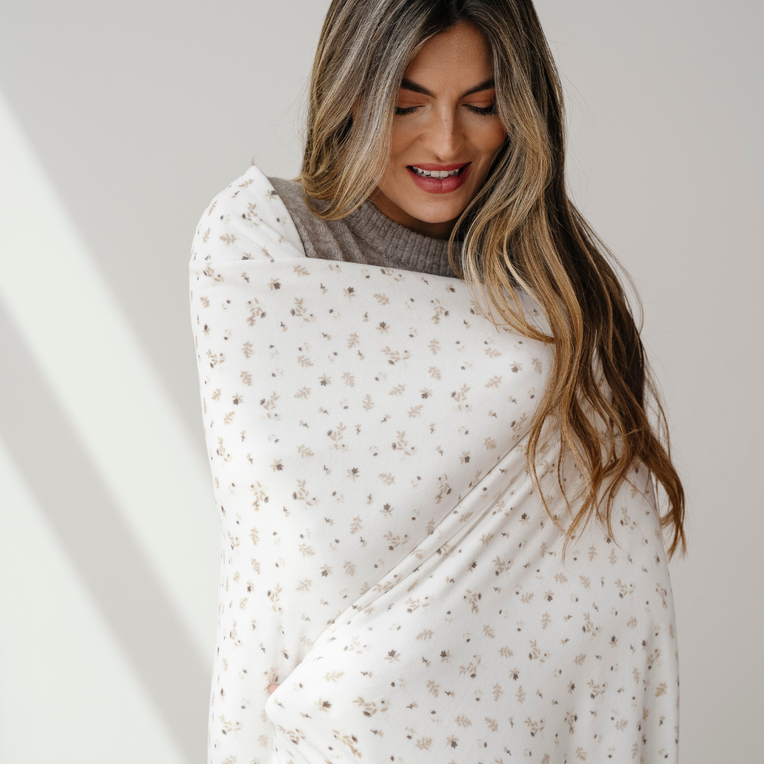MINKY STRETCH THROW BLANKETS in Posy - photo