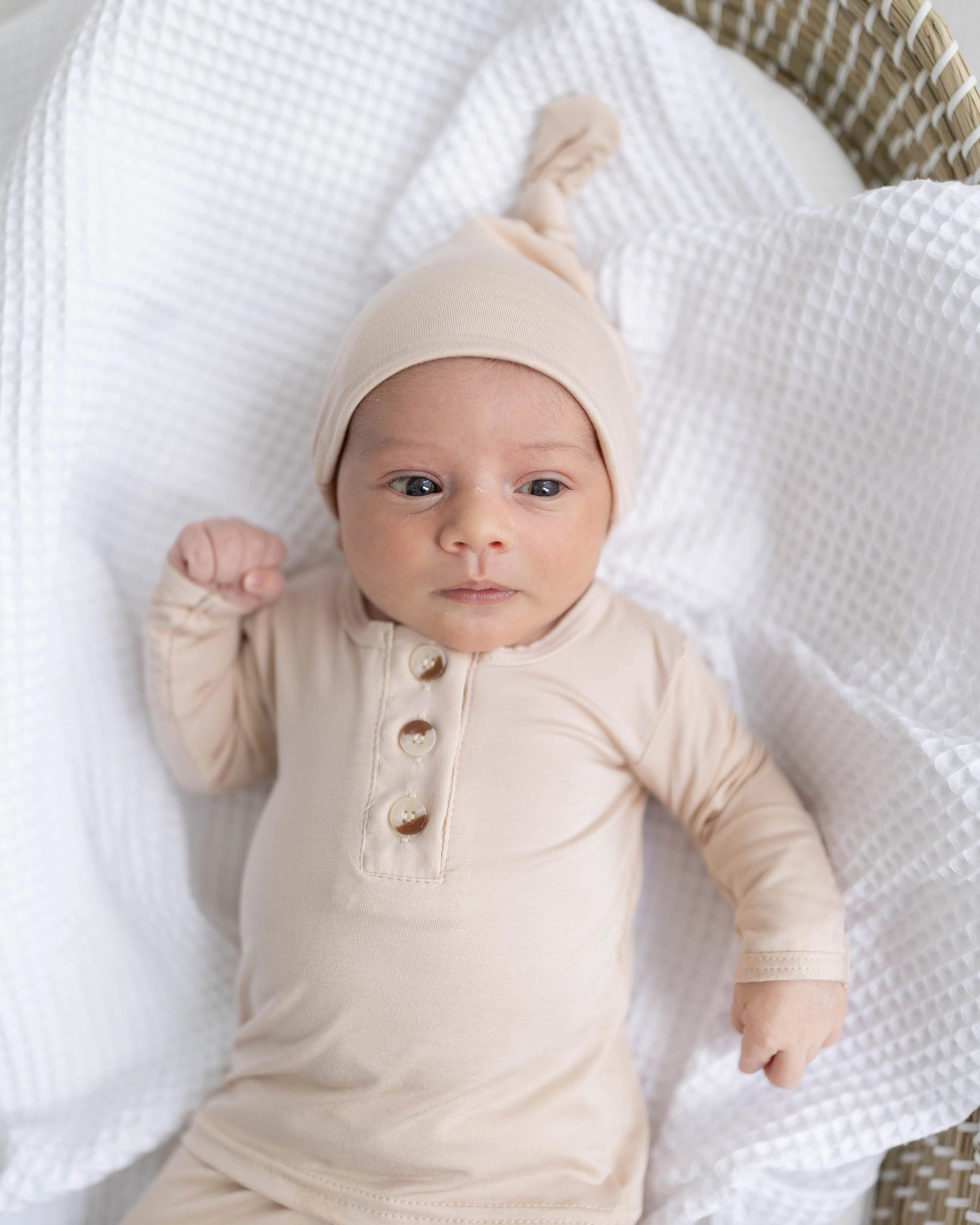 Top and Bottom Outfit Set Gender-Neutral Newborn Clothes - Sand in - Onesies photo