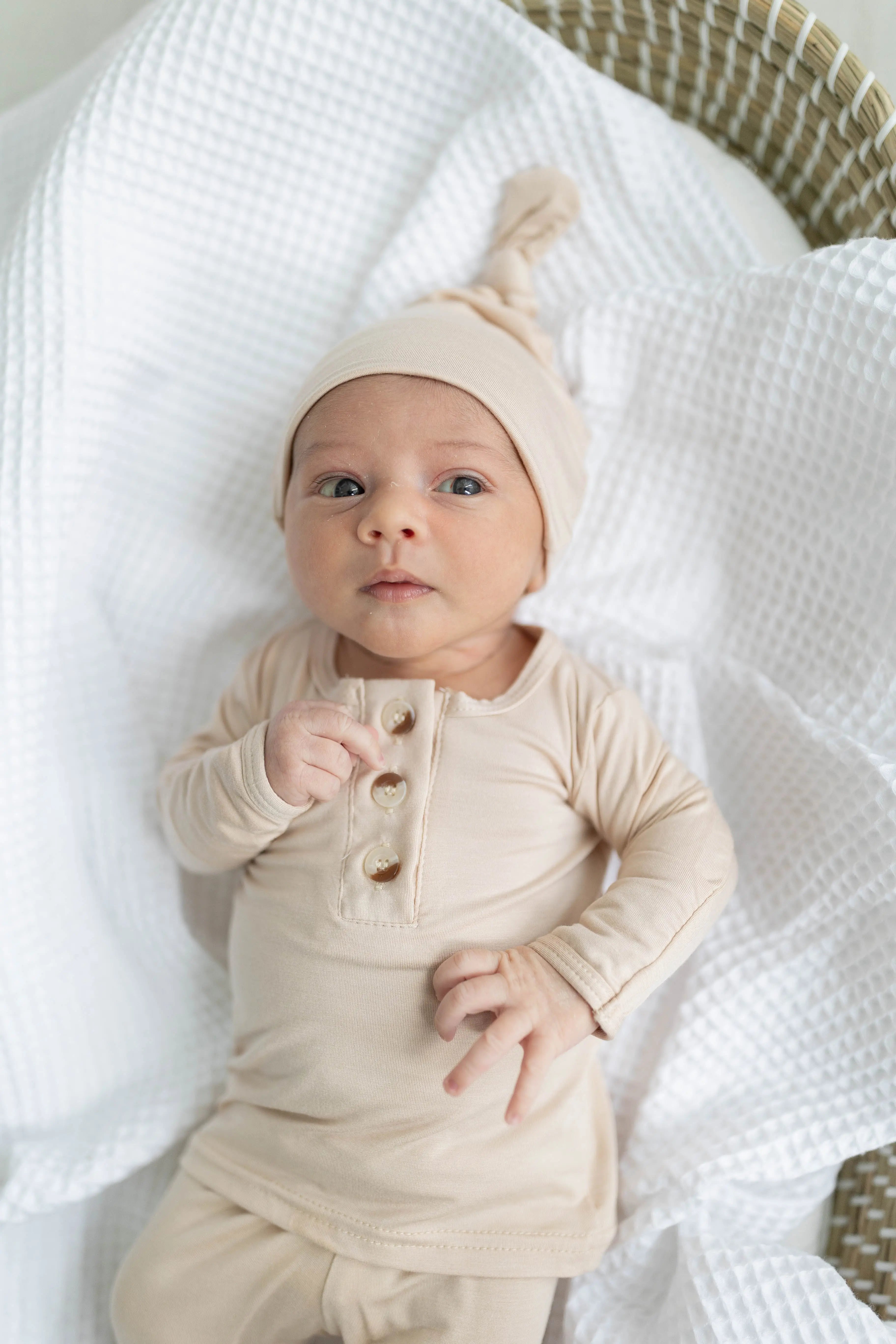 Top and Bottom Outfit Set Gender-Neutral Newborn Clothes - Sand in - Onesies photo