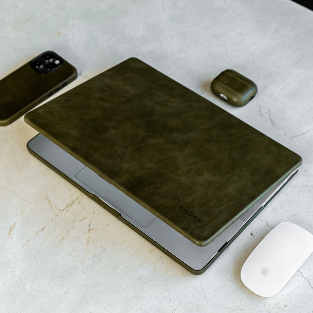 The Helm in - Cases photo