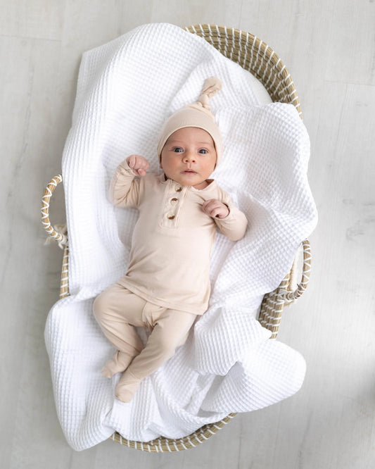 Top and Bottom Outfit Set Gender-Neutral Newborn Clothes - Sand in - Onesies photo