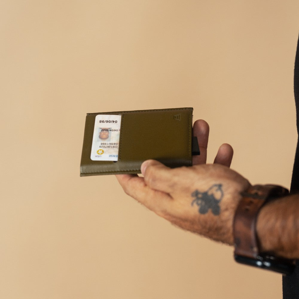 Andar The Pilot in - Wallets photo