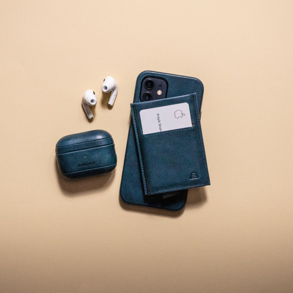 Andar The Pilot in - Wallets photo