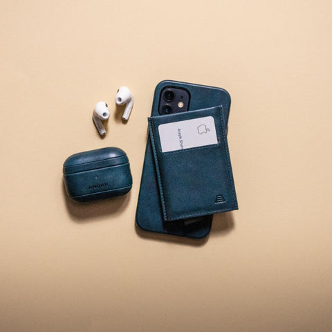 Andar The Pilot in - Wallets photo