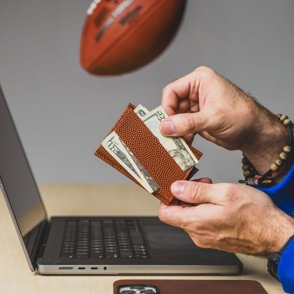 Andar The Pilot in - Wallets photo