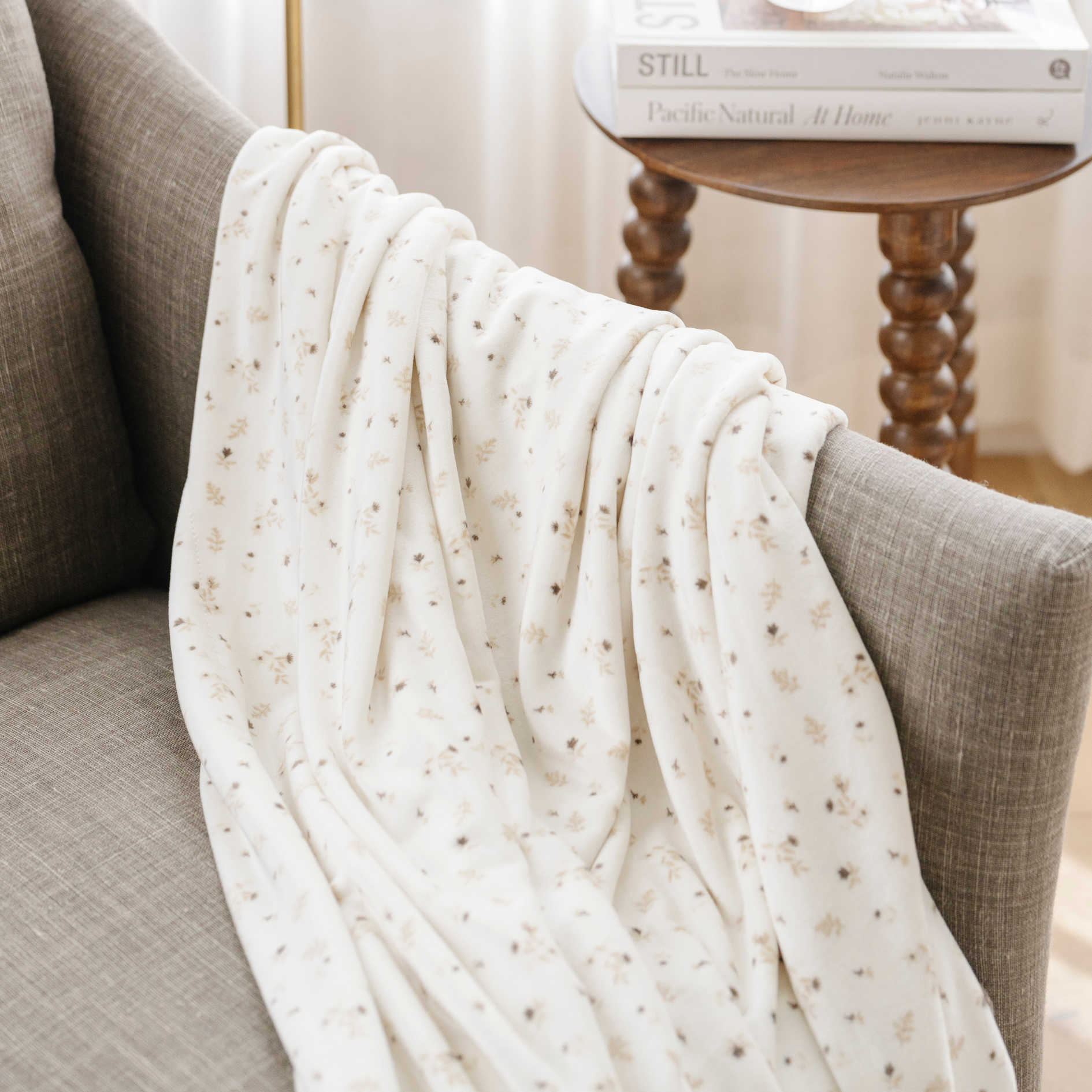 MINKY STRETCH THROW BLANKETS in - photo
