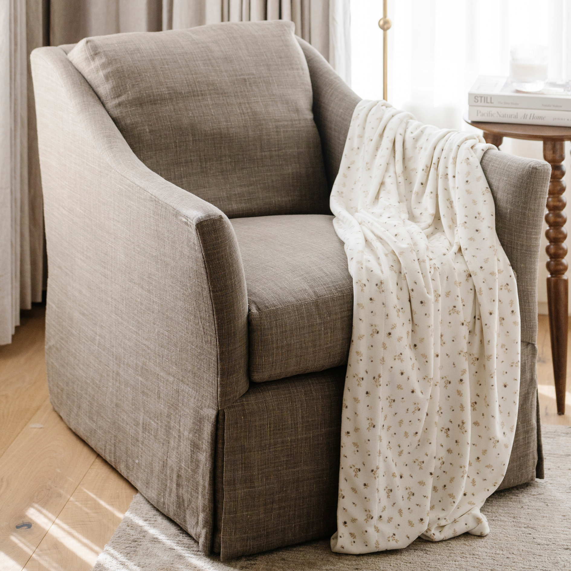 MINKY STRETCH XL THROW BLANKETS in - photo