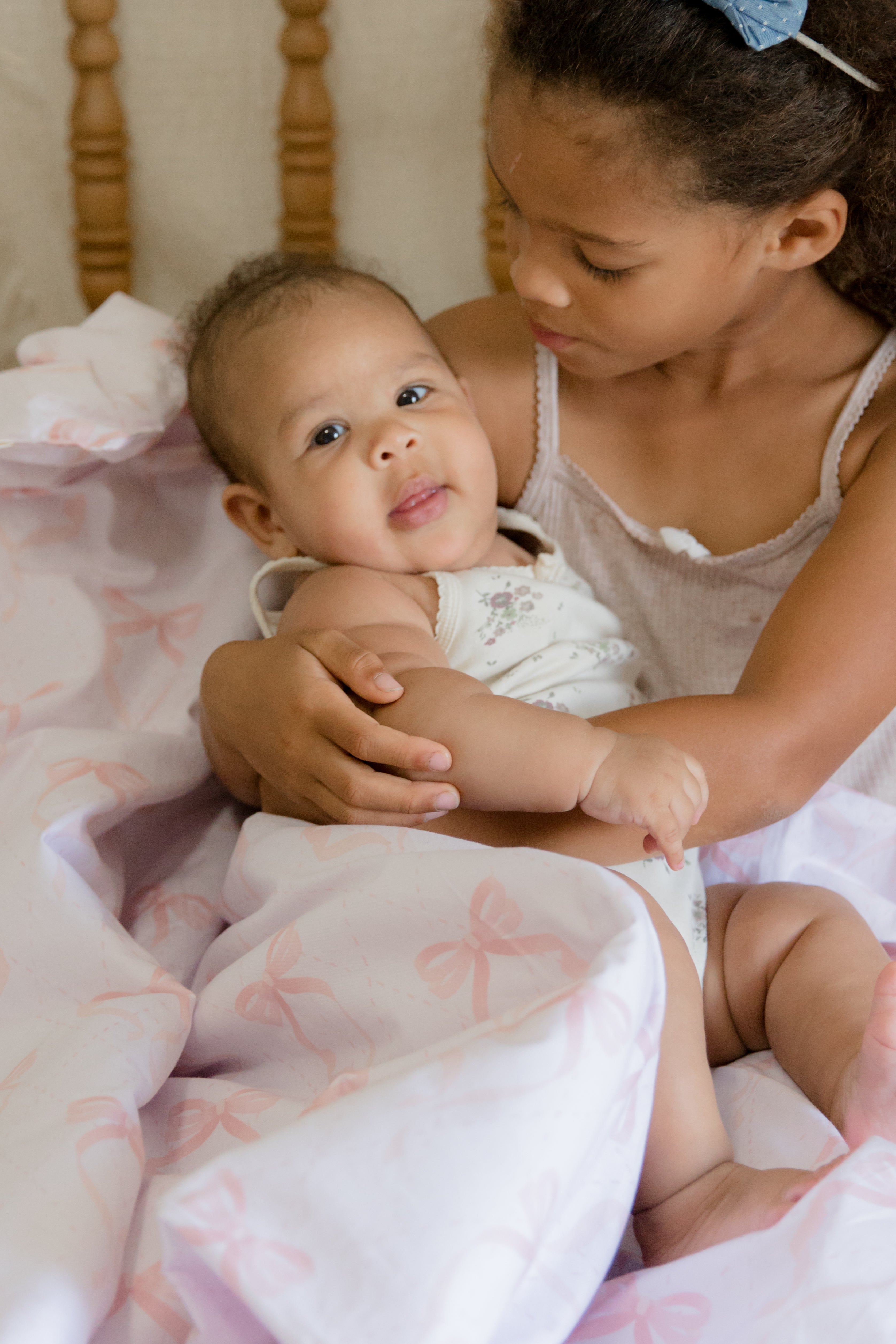 Ribbon Bow Crib Quilted Blanket