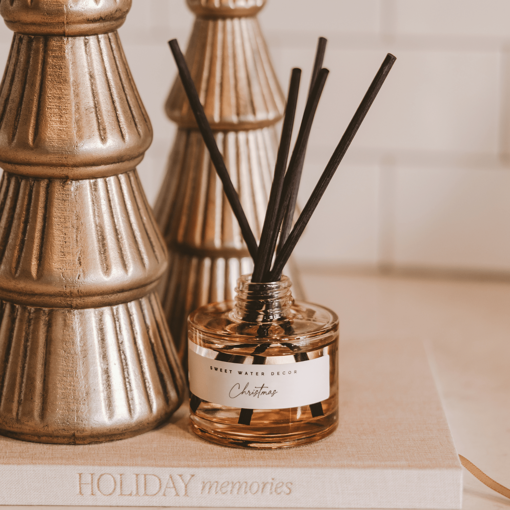 Christmas Tinted Glass Jar Reed Diffuser - SwagglyLife Home & Fashion