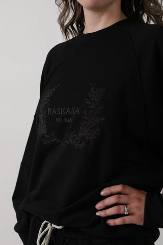 ELLE || ORGANIC COTTON MATERNITY CREW NECK PULLOVER in Black - photo