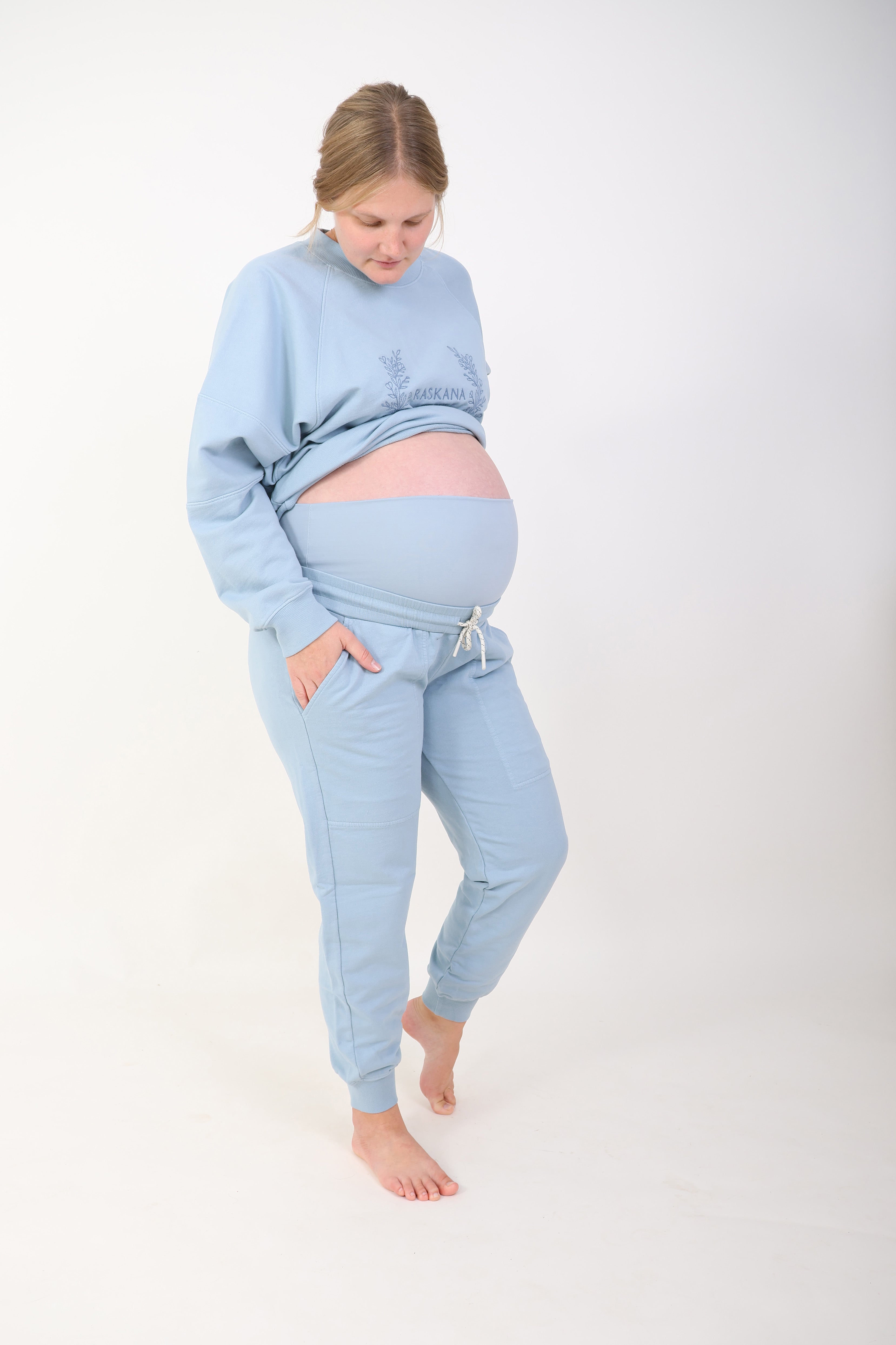 ELLE || ORGANIC COTTON MATERNITY JOGGER in - photo
