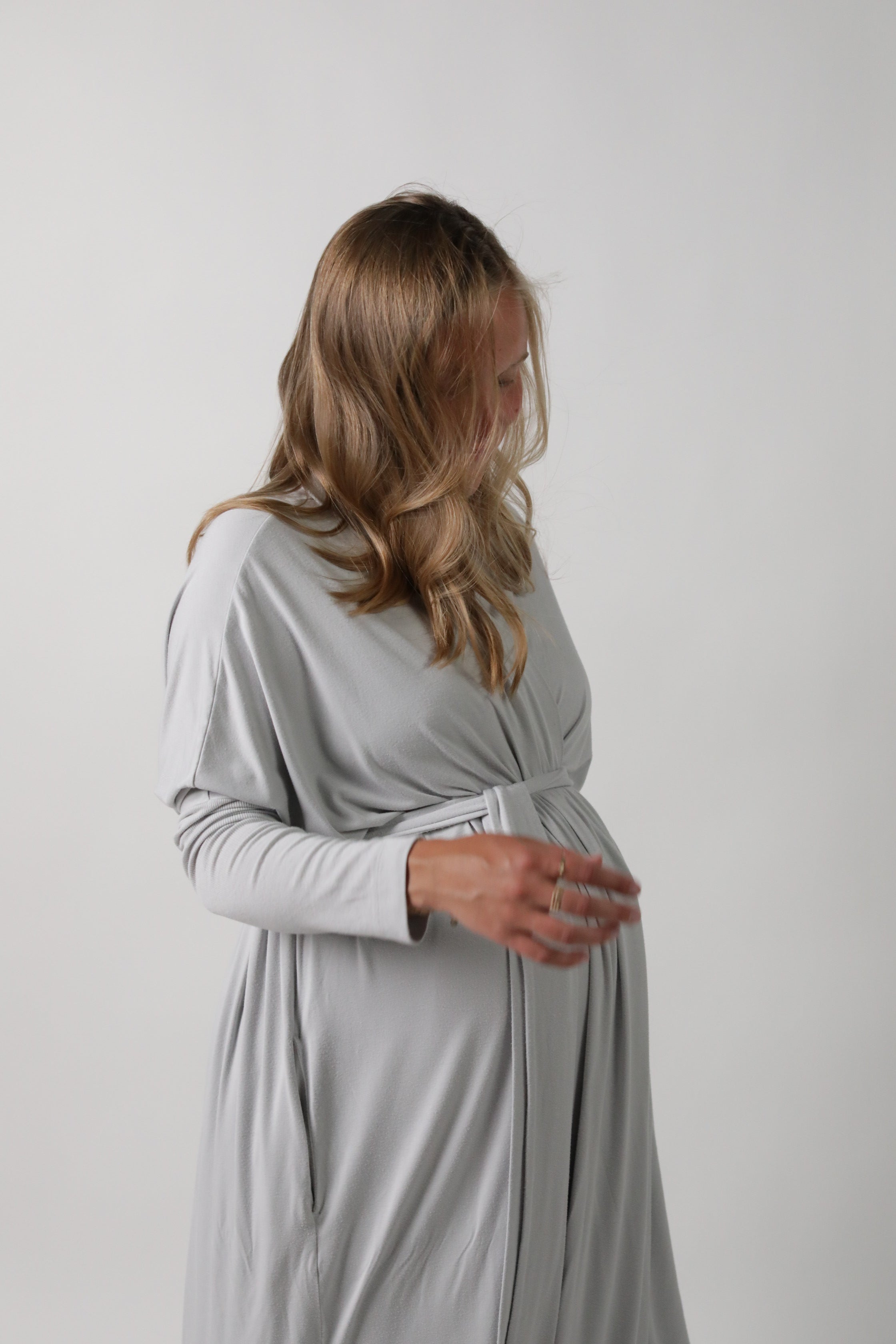 GOLDIE || LONG SLEEVE LOUNGEWEAR MATERNITY ROBE in OS Micro Chip - photo