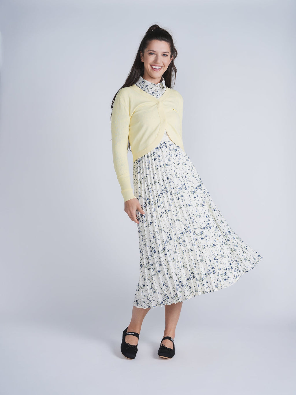 Crop Knit Cardigan in - Teen Pullover photo