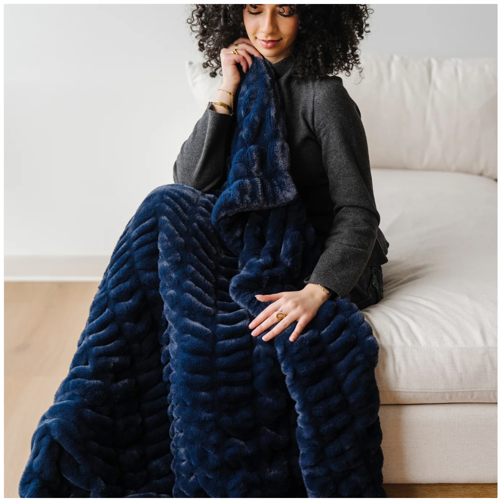 Saranoni Double Ruched Faux Fur Throw Blankets in - photo