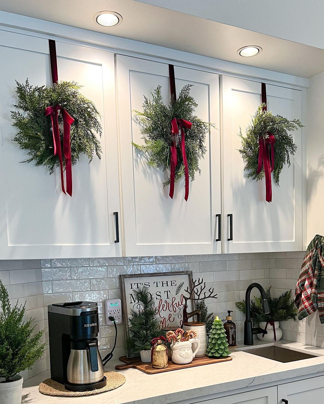 Traditional Red Mini Cedar Cabinet Wreaths with Ribbon - SwagglyLife Home & Fashion