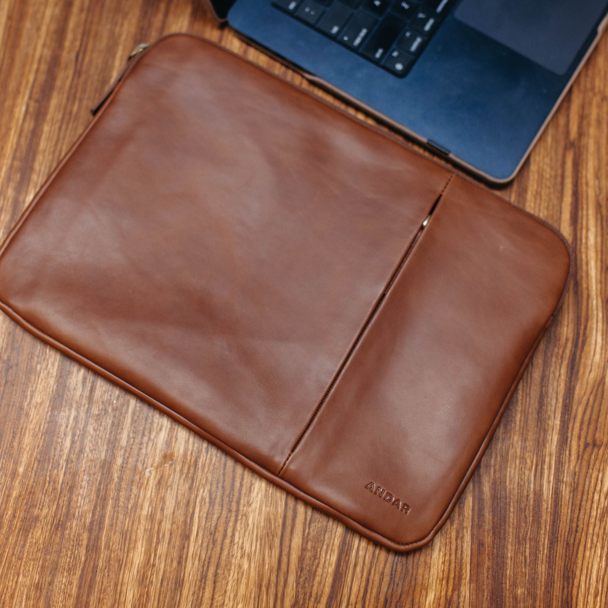 Andar The Chase in - Cases photo