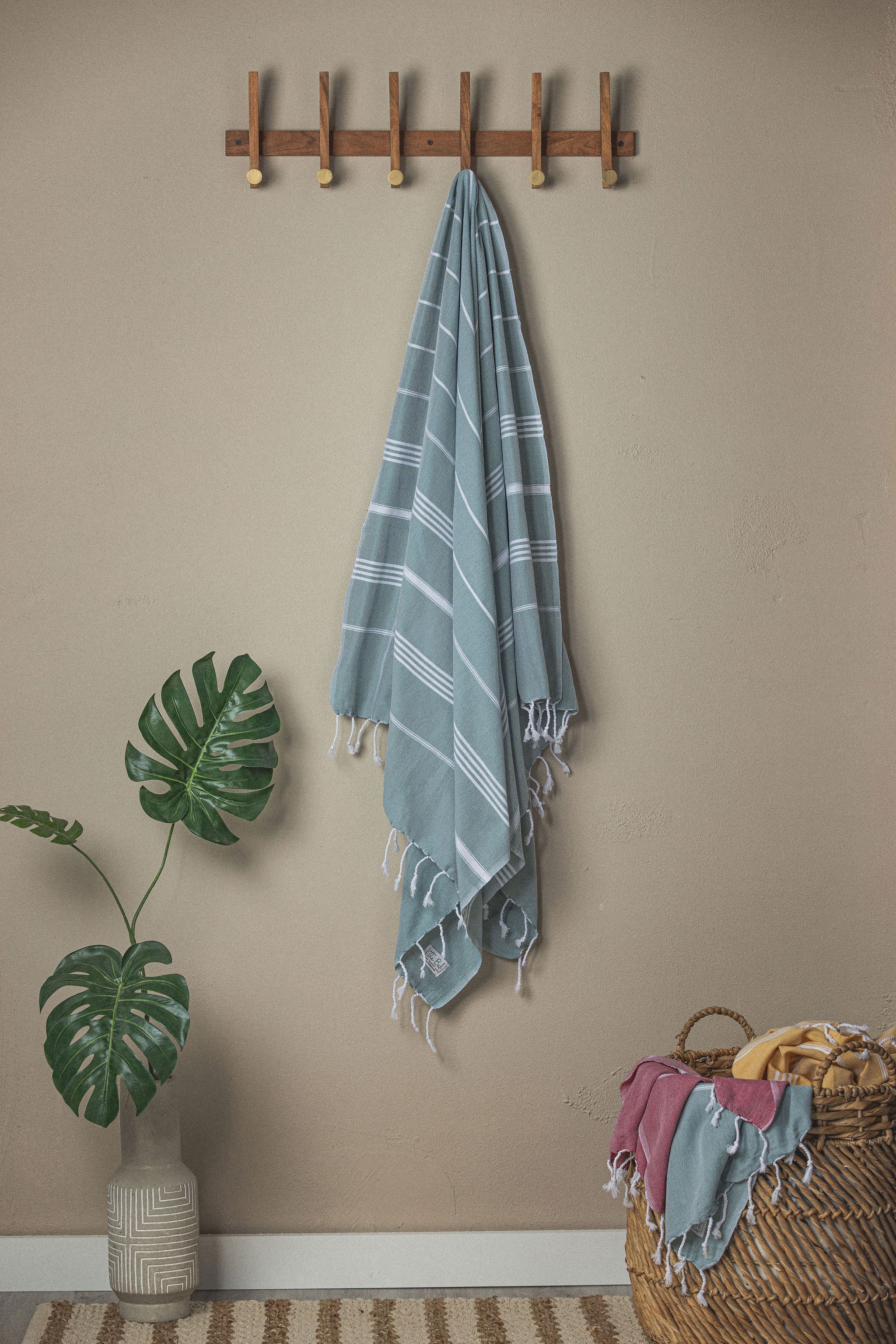 Perfect Classic Towel Collection – 40”x70” Lightweight Organic Turkish Cotton Towels in Green - Beach Towel photo
