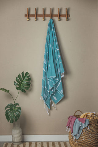 Perfect Classic Towel Collection – 40”x70” Lightweight Organic Turkish Cotton Towels in Emerald - Beach Towel photo