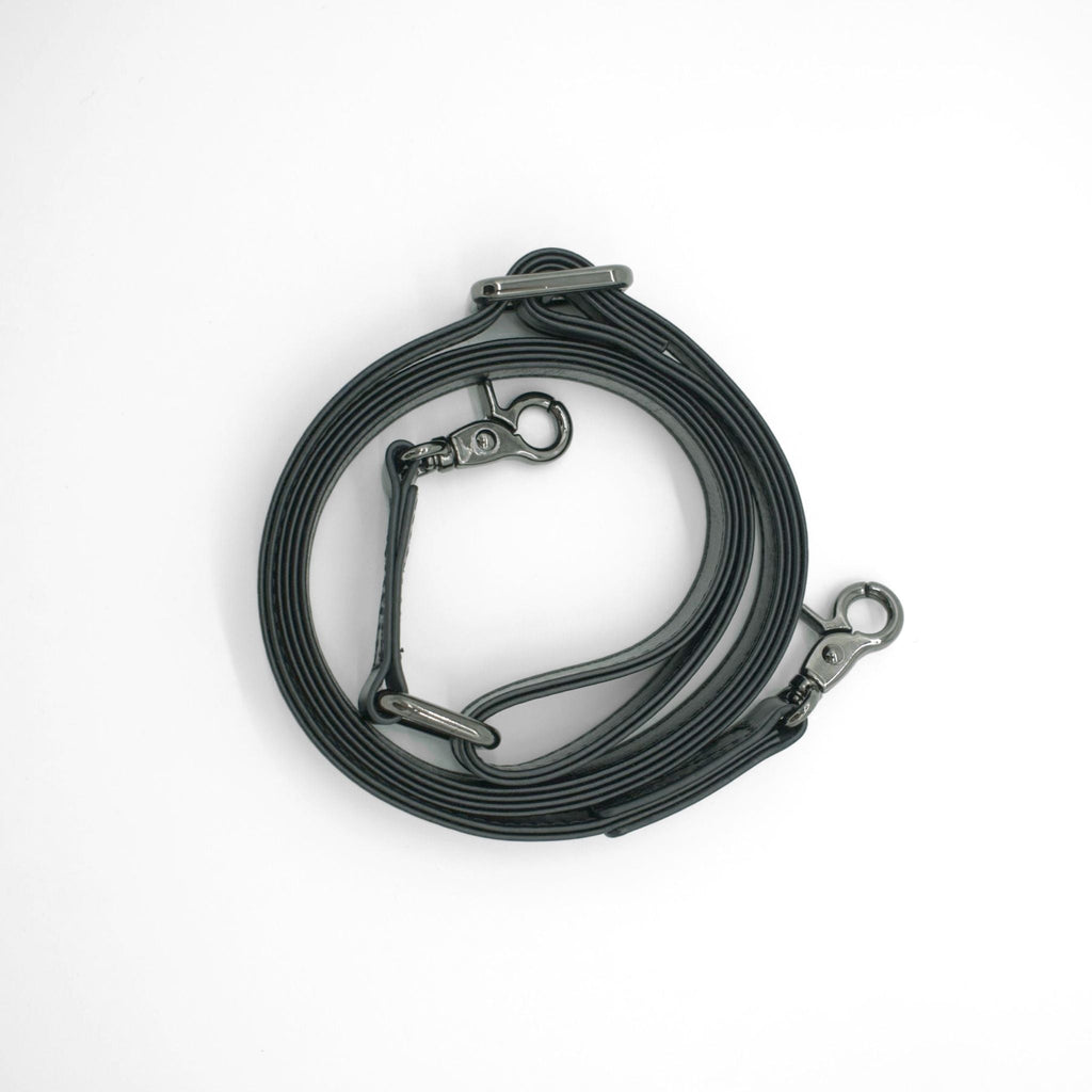 The Crossbody Strap in The Waymaker Micro Jet Black - Goods photo