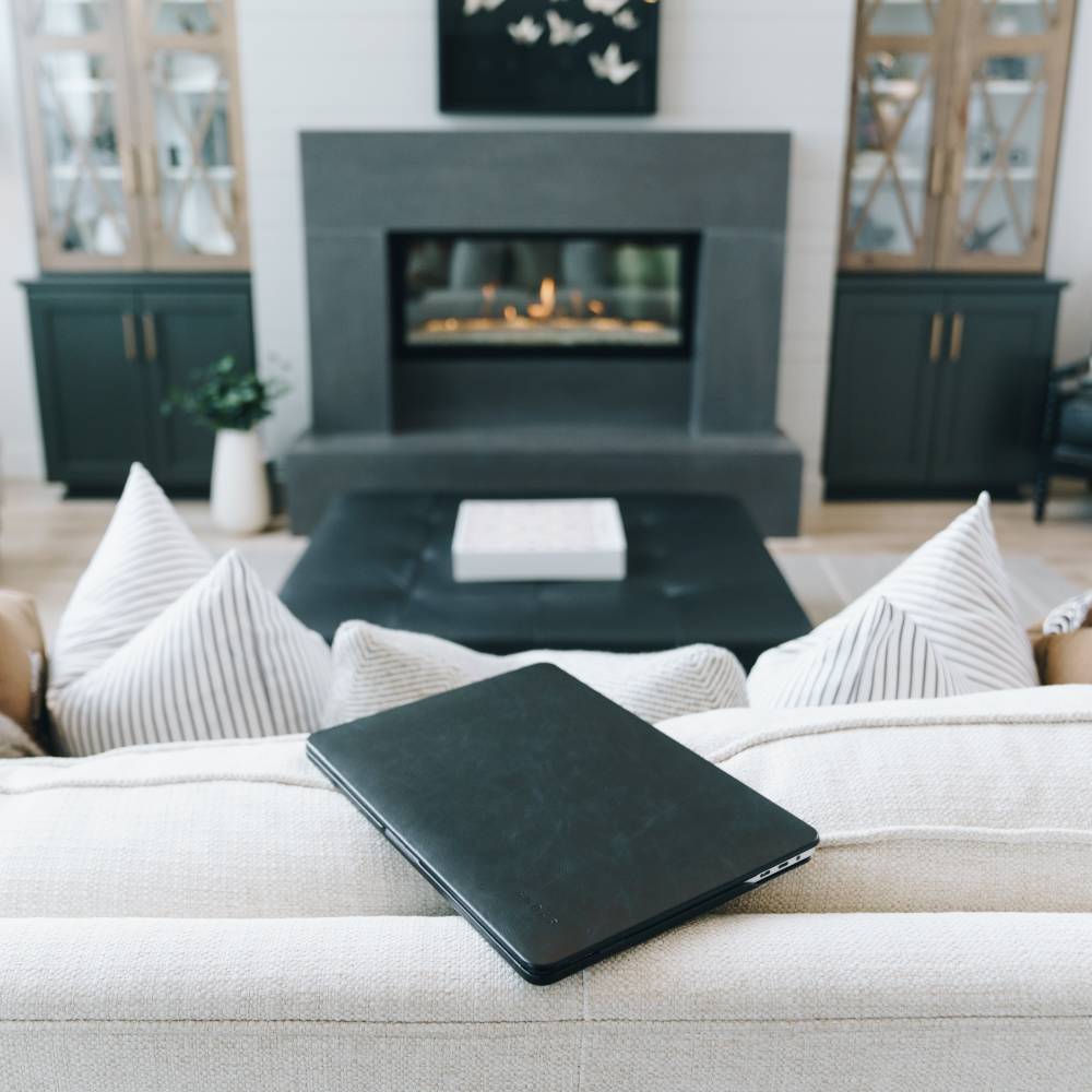 The Helm in - Cases photo