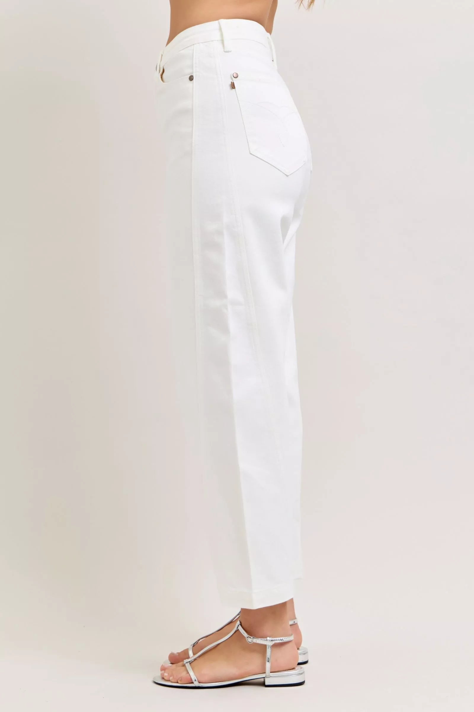 Judy Blue High-Waisted Rigid Magic Panel Barrel Jeans in - photo