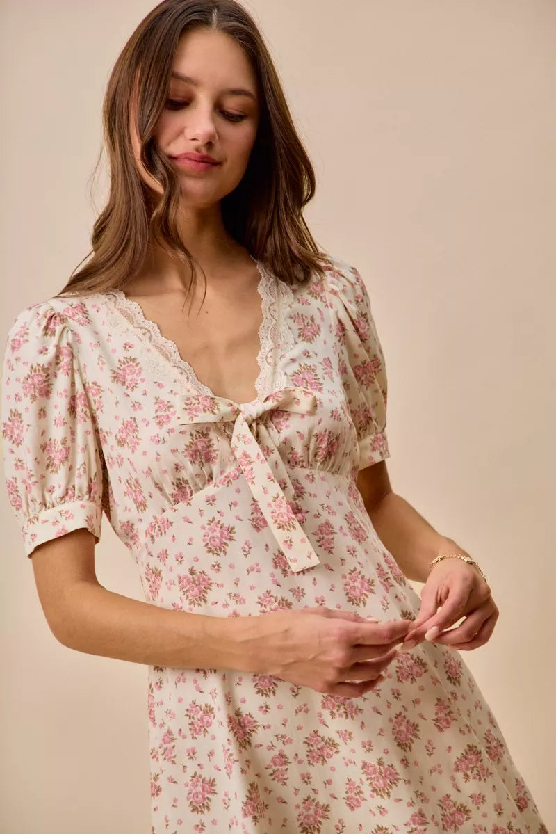 SO ME Floral Lace Trimed Short Sleeves Mini Dress in - photo
