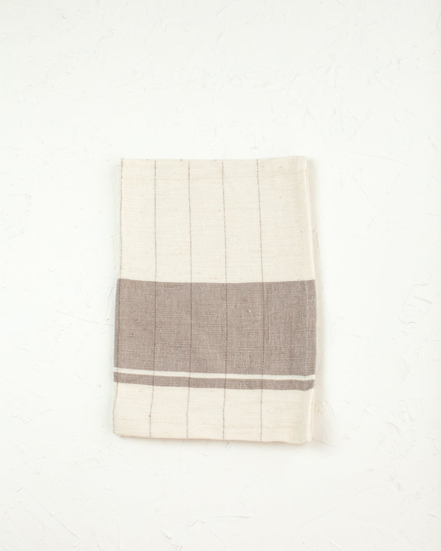 Chelsea Cotton Tea Towel in - Kitchen Towels photo