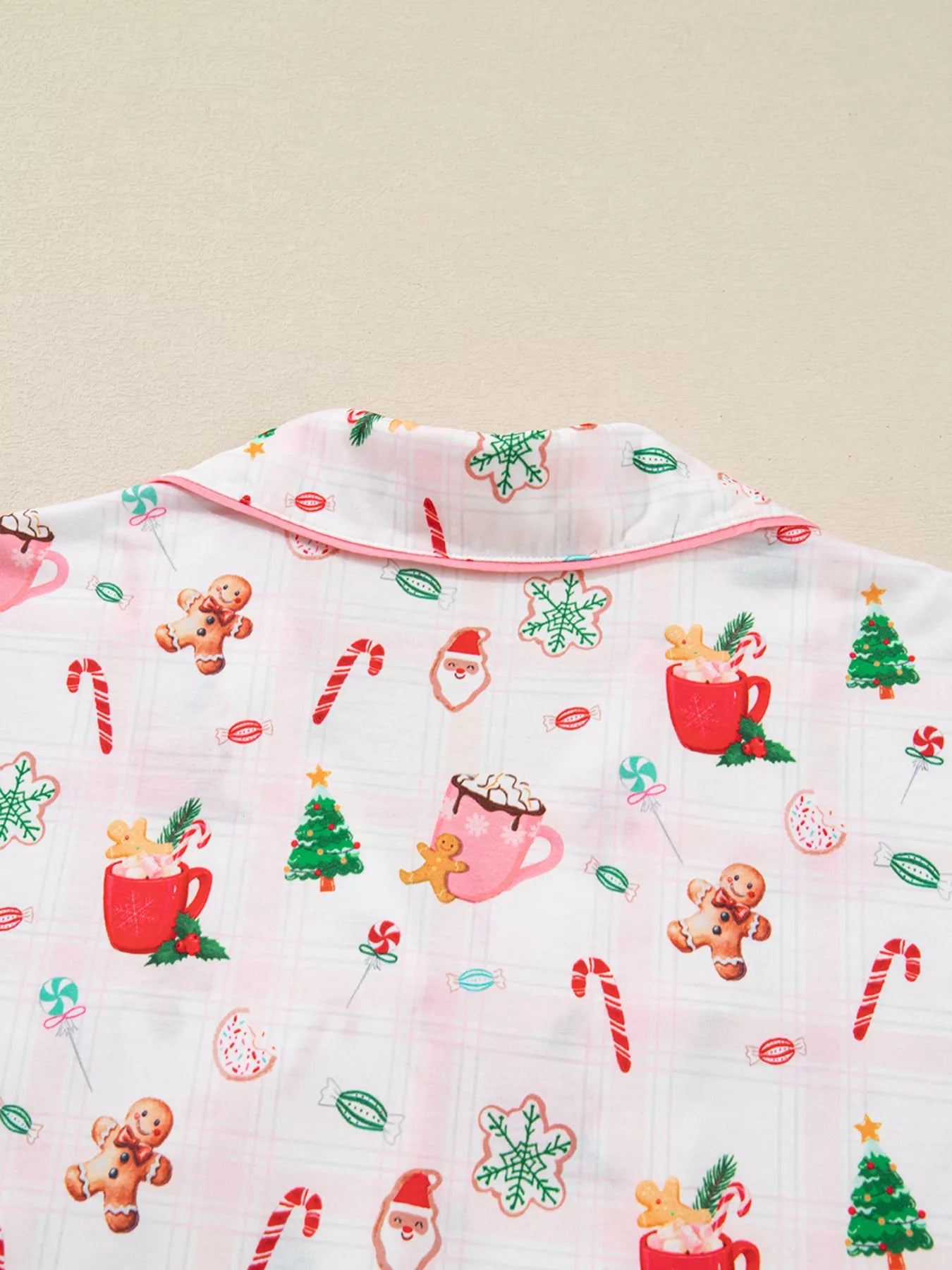 Christmas Spirit Cute Holiday Print Short Sleeve Shirt and Pants 2pcs Pajama Set in - photo