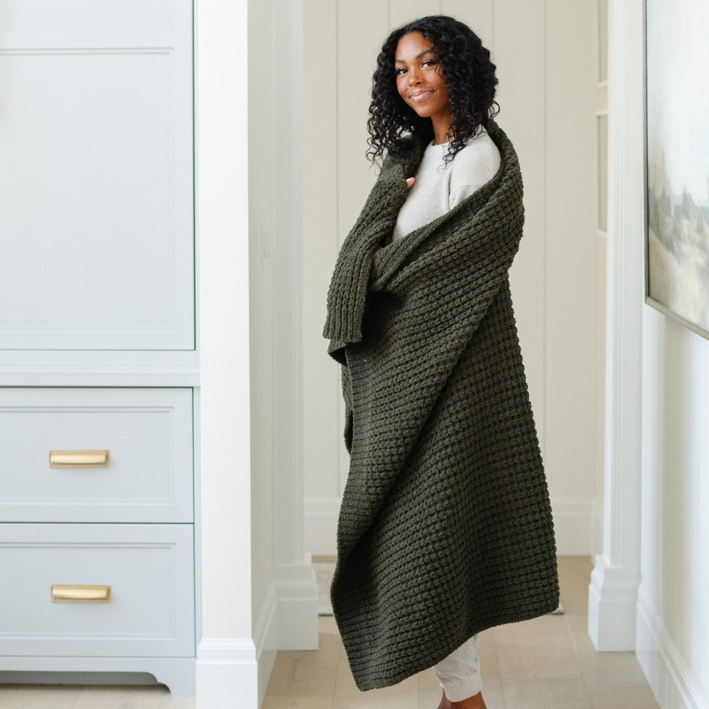 Saranoni Waffle Knit XL Throw Blankets in - photo