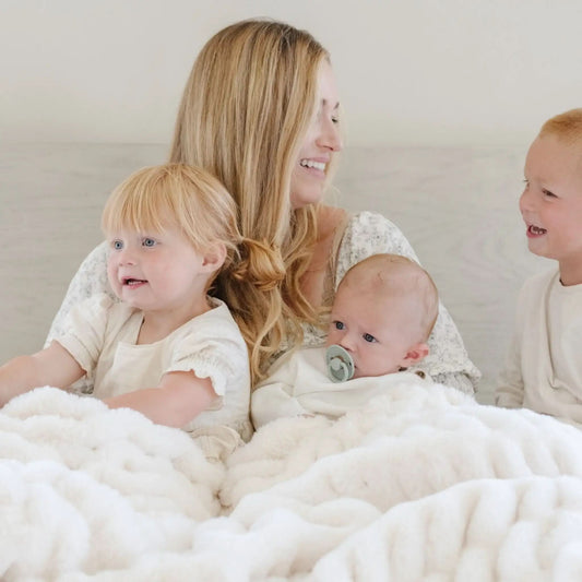 Saranoni Double Ruched Faux Fur Throw Blankets in - photo