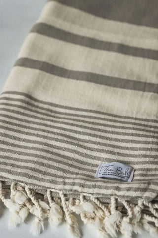 Essential Stripe Turkish Towels – Beautiful, Versatile, and Quick-Drying - SwagglyLife Home & Fashion