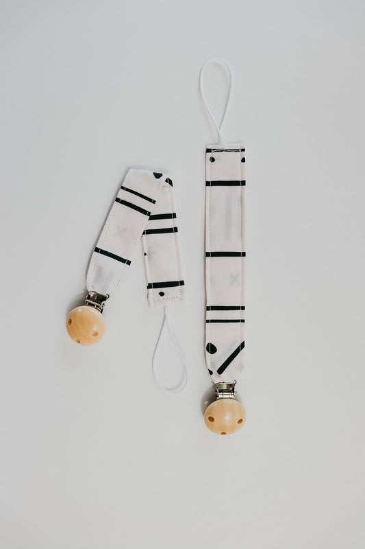 Dash Pacifier Clip in - photo