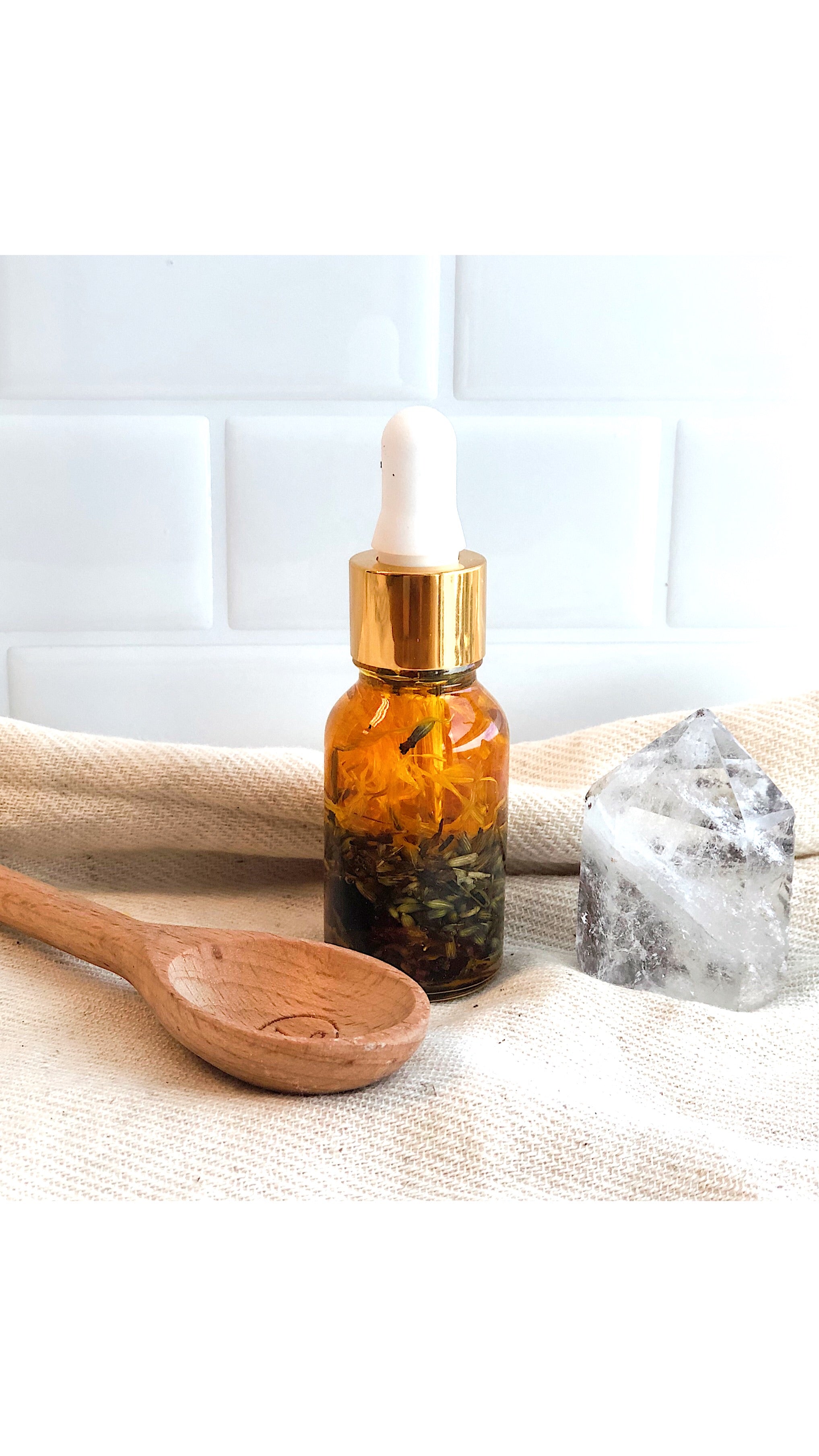 Anti Aging / Youth Serum / Facial Serum / Butter Me Up Organics / Botanical Serum / Herbal Oil / Fine Lines / Wrinkles / Face Oil Organic in - Face photo