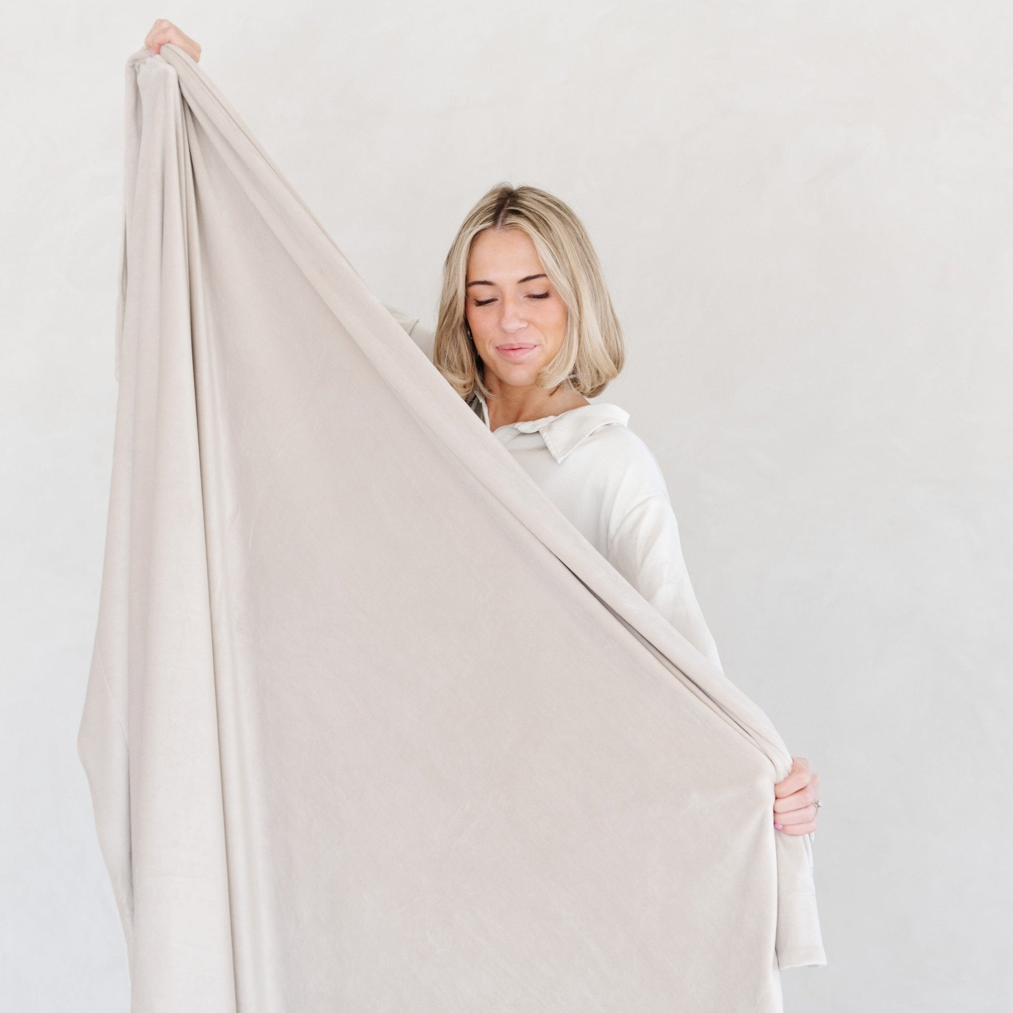 MINKY STRETCH THROW BLANKETS in - photo
