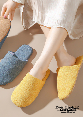 Ever Lasting Modern House Slipper / White