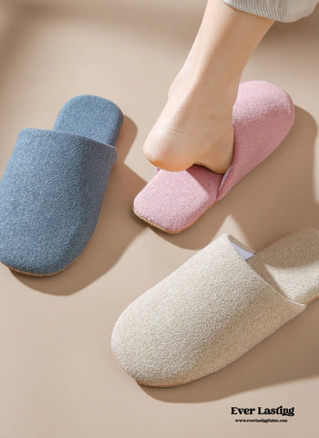 Ever Lasting Modern House Slipper / White
