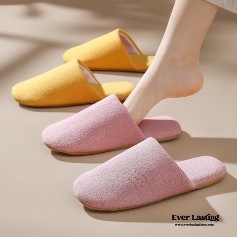 Ever Lasting Modern House Slipper / White